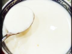 -赵记传承特色牛奶甜品(泉城广场店)