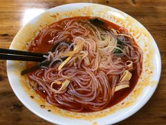 凉拌米线-汉中唐氏热米皮