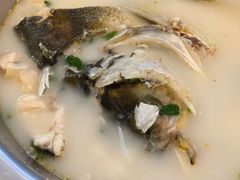 -雪湖煜辰鱼头老店(雪野湖店)