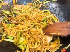 酸辣豆角焖面-金豆角砂锅焖面(安贞店)