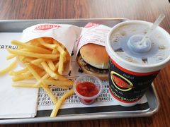 -FATBURGER 特富客汉堡(外交公寓店)