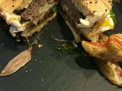 -HIGH FIVE哈福手工汉堡(桂林路店)