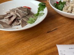 -侬佳蒸菜馆(听潮店)