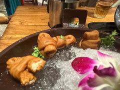 -吴氏老牌坊云南鱼豆花火锅店(通江街店)