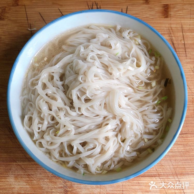 做起来简单,但是鲜美无比的香菇面条.