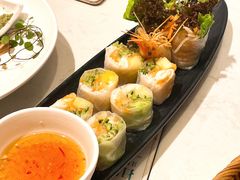 芒果牛油果软壳蟹纸卷-美奈小馆·越南料理(福田星河COCO Park店)