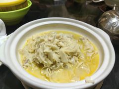 -鱼头泡饭·湖北菜·非物质文化遗产(岳家嘴总店)