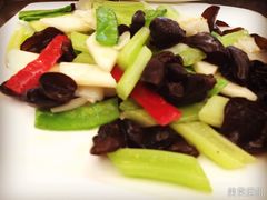 -粤盛海鲜平价店(洛溪食街店)
