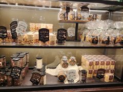 零售区-红跑车(三牌楼店)