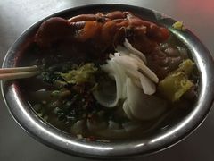 -肥佬良扣肉粉面店(梧州总店)