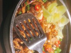 -蛙小侠·沸腾砂锅牛蛙(增城东汇城店)