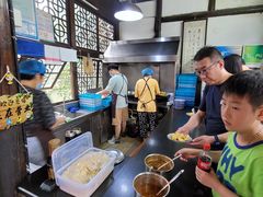 -茅老太臭豆腐