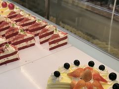-四囍码头海鲜烧烤自助火锅(外滩南京东路悦荟广场店)