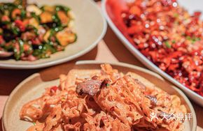 Crispy Lotus Root with Beef