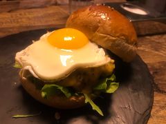 -HIGH FIVE哈福手工汉堡(桂林路店)