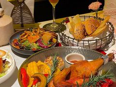-Mogul Eatery·大亨餐酒馆