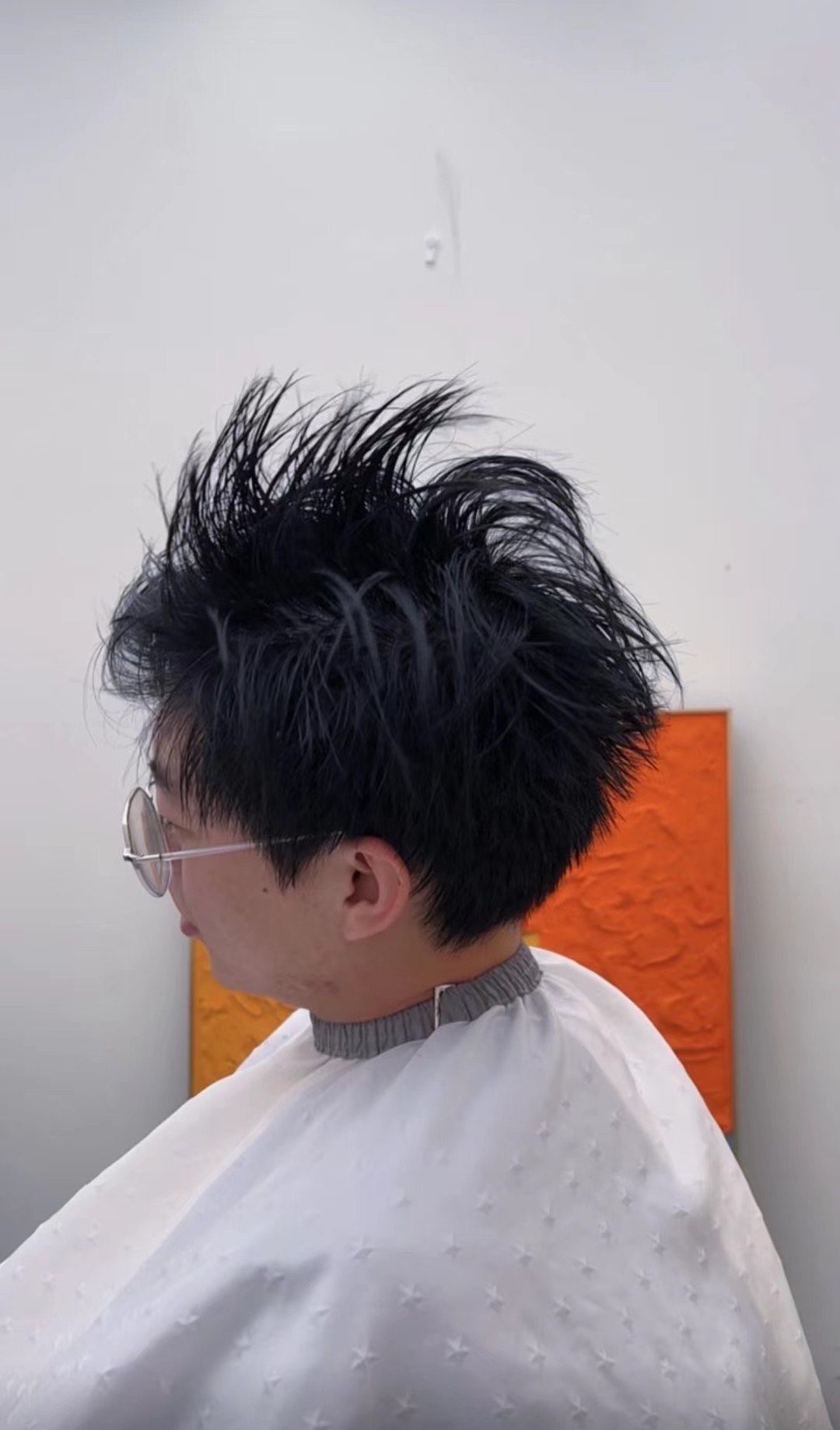 发型的一些小tips～\\n\\n那首先我们要确定好自己到底是什么脸型长
