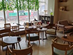 -藏猫猫咖啡主题馆(中央大道店)