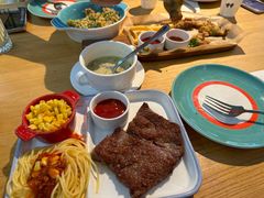 -菲滋意式餐厅(金华银泰城店)