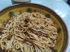 炸酱拌面-食惠里小笼包面馆(越秀店)