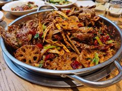 主打的干锅鸭头-安诚居干锅鸭头(八角店)