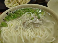 -亮亮面馆(经六路店)