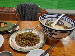 -蜗牛小馆醉乡民谣云南菜(惠新西里店)