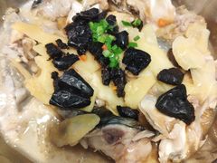 揽角酸姜蒸鱼头-启香鸡私房菜(湖景店)