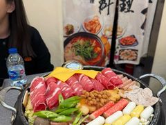 -豚妈妈汤饭·部队锅(南京东路店)