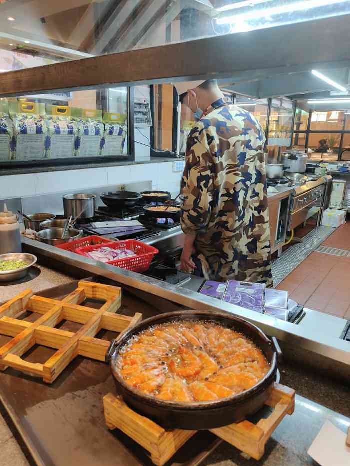 蒋先生菜馆(19街坊店)-"很久没去过青山了,今天开了十几公里过去,.