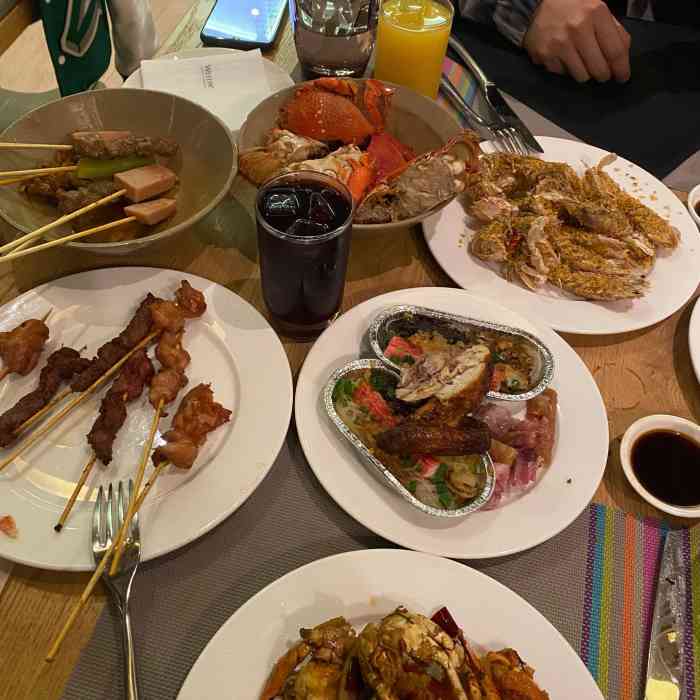 解放碑威斯汀酒店知味国际美食餐厅-"新的5星级饭店的自助餐,在50楼上
