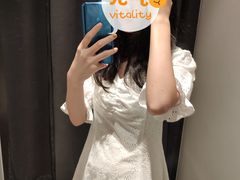 -URBAN REVIVO(高德置地广场·春广场店)