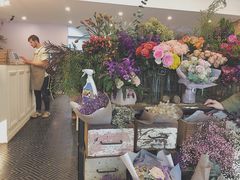 -FLOVIE FLORIST CAFE