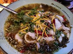 老坛酸菜鱼-胡桃里音乐酒馆(仓山万达店)