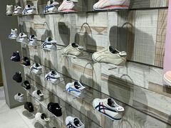 -Onitsuka Tiger(港汇恒隆广场店)