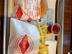 -FATBURGER 特富客汉堡(外交公寓店)