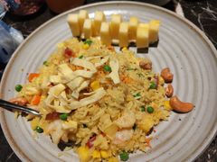 菠萝海鲜炒饭-泰傳奇