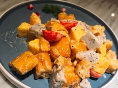 菠萝油条虾-食客堂麻婆豆腐专门店