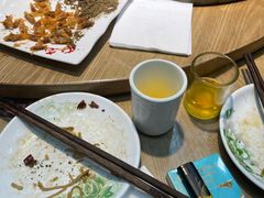 -屯老二农家铁锅炖·行业领军者(梅江店)