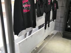 -王府井奥莱临潼小镇(临潼店)
