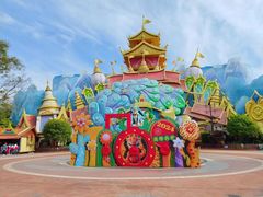 -七彩云南欢乐世界