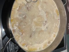 -尚尚仙·酸汤猪手·猪肚鸡火锅(华联万柳购物中心店)