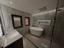 -PE SALON