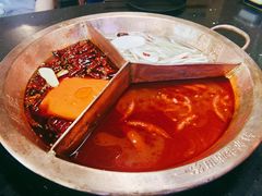三拼锅底-锅说大脸毛肚重庆老火锅(佐阾店)