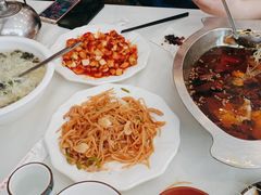 -鑫巴蜀小镇 · 水煮鱼专研店(玉桥店)
