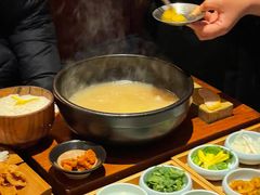 -银米·云南传统过桥米线(双廊黑金冠店)