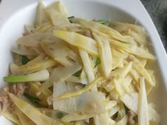 香笋炒肉-水上人家主题餐厅(洱河南路店)