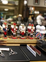 -TWOFACE 双面理发馆