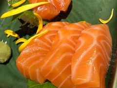 销魂法罗三文鱼盖饭-摩打食堂(佳兆业店)