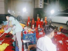 -吴山路夜市